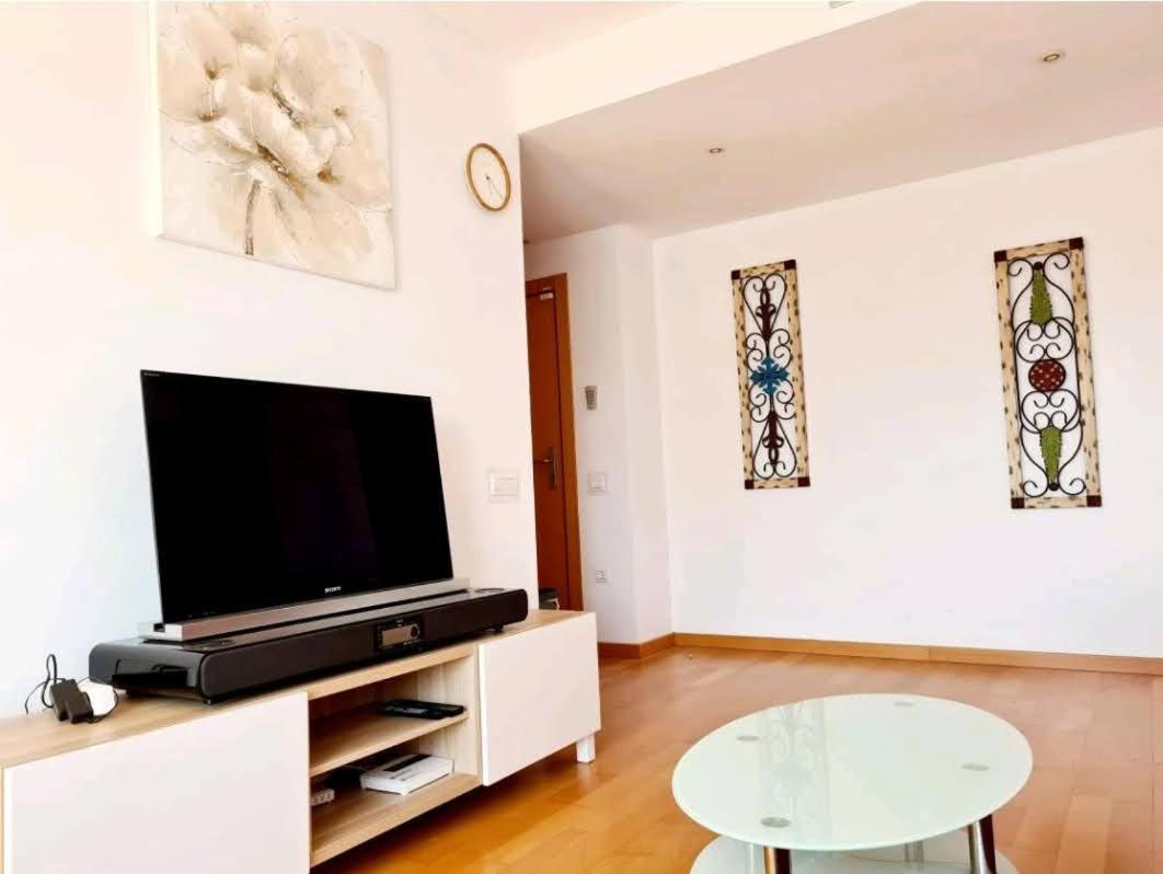Merce Apartment Forum Barcelona 圣阿德里安-德贝索斯 外观 照片